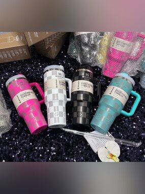 Bundle 4 colors Stanley tumbler